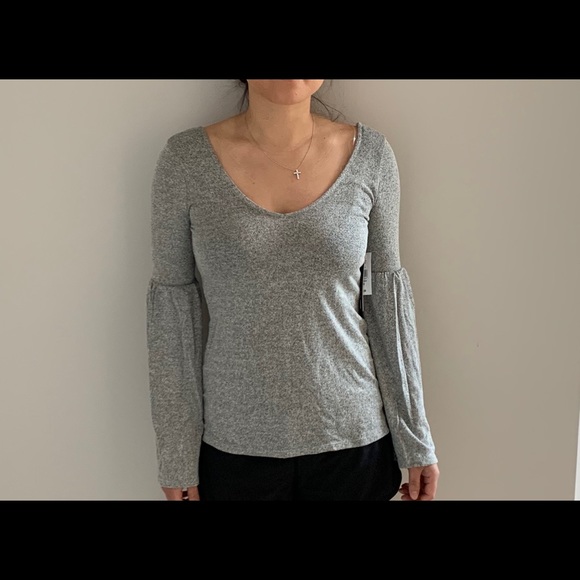 Design Lab Bell Sleeve Top, Size S, NWT - Picture 3 of 3